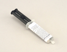 Skimmer Port Adhesive .5 oz. Syringe